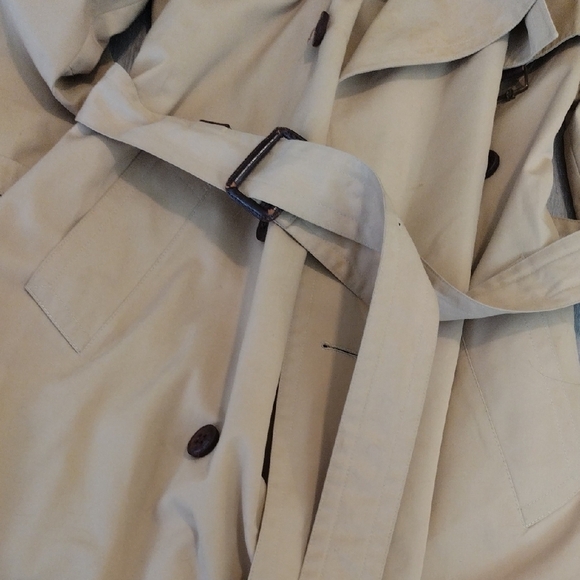 Vintage Etienne Aigner Trench Coat - Picture 9 of 17
